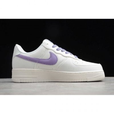 Nike Bayan Air Force 1 '07 Beyaz / Mor Kaykay Ayakkabı Türkiye - 4UZXY79M